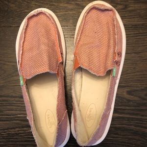 Sanuk size 10 -excellent condition